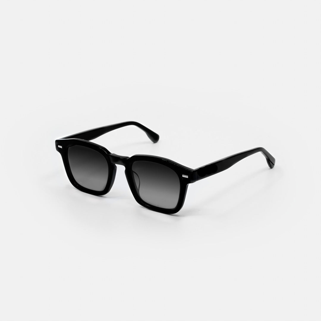 Avenoir | Timeless Designer Sunglasses with Tinted Lenses